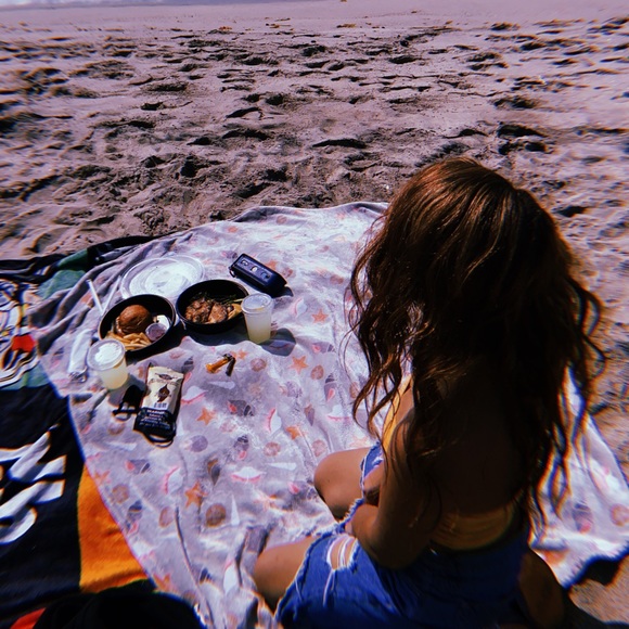 Meet your Posher, Stephanie - Picture 1 of 1